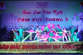 Giao lưu văn nghệ "Cảm xúc tháng năm"
