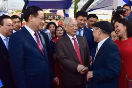 Tổng Bí thư, Chủ tịch nước Nguyễn Phú Trọng dự lễ kỷ niệm 70 năm thành lập Trường THPT Nguyễn Gia Thiều