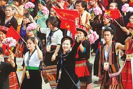 Con người luôn là trung tâm trong tiến trình phát triển ở Việt Nam 