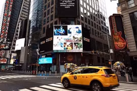 Hình ảnh Việt Nam chống Covid-19 trên màn hình Quảng trường Thời đại ở Mỹ