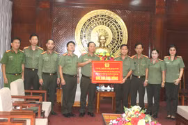 Công an Thủ đô hướng về đồng bào, đồng đội miền Trung ruột thịt