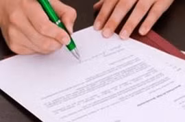 Sử dụng bằng đại học giả để xin việc có thể bị xử lý hình sự