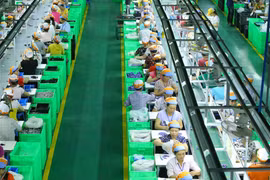 Tạm nghỉ việc hoặc nghỉ việc luân phiên vẫn được trả lương