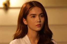 Người đẹp Ngọc Trinh bất ngờ tái xuất phim ảnh trong vai mẹ đơn thân 