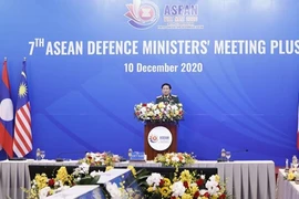 Ủng hộ việc duy trì hòa bình, ổn định, an ninh, an toàn, tự do ở Biển Đông, giải quyết hòa bình các tranh chấp 