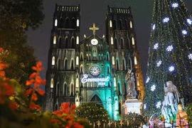 Hà Nội lung linh đón Giáng sinh