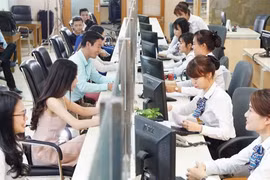 Dù thừa vốn, ngân hàng vẫn phải “nhìn mặt khách” để… cho vay