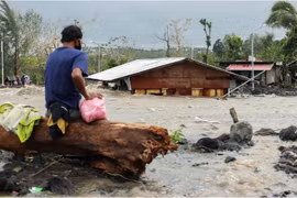 Siêu bão Goni mạnh nhất thế giới năm 2020 tàn phá Philipppines trước khi vào Biển Đông 