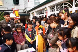 3 ngày rộn rã phiên chợ quê giữa lòng Hà Nội