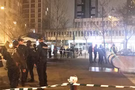 Nổ lớn tại ga tàu điện ngầm ở Paris