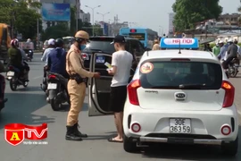 Hà Nội tổng kiểm tra hoạt động xe taxi