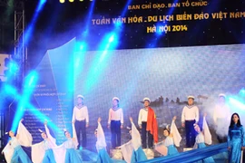 Tôn vinh giá trị đặc sắc của biển đảo Việt Nam