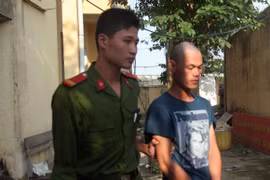 Tên cướp "thấp mưu, thua trí đàn bà"