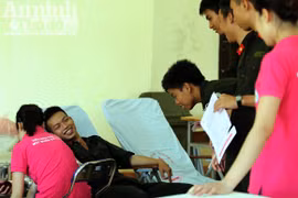 Truyền cảm thương yêu qua những giọt máu hồng