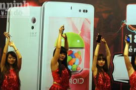 Bất ngờ với điện thoại FPT sử dụng chip lõi tứ, giá rẻ