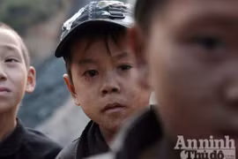 Liều mạng mót quặng dưới "lưỡi hái tử thần"