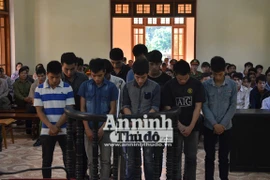 Trai làng “giữ” gái bản kiểu côn đồ