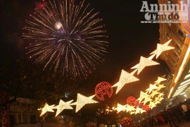 Hà Nội phút giao thừa sâu lắng