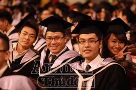 Một hành trang vào đời “no và đủ”