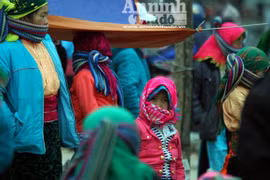 Chiêm ngưỡng thời trang chống rét ở vùng đá núi