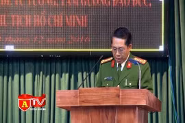 Xây dựng chiến sĩ Cảnh sát PCCC "vừa hồng vừa chuyên" 