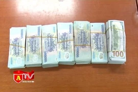 CAQ Hai Bà Trưng trao trả 1.6 tỷ đồng cho gia đình bị trộm cắp 