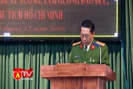 Xây dựng chiến sĩ Cảnh sát PCCC "vừa hồng vừa chuyên" 