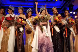 Janny Thủy Trần đăng quang Hoa hậu Phu nhân Việt Nam hoàn cầu 2016