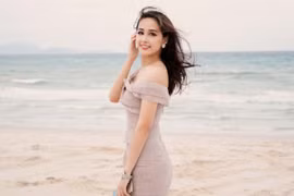 Sau nghi án "sửa ảnh", Hoa hậu Mai Phương Thuý tiếp tục khoe vẻ gợi cảm