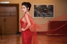 Á hậu Huyền My táo bạo với phong cách xuyên thấu