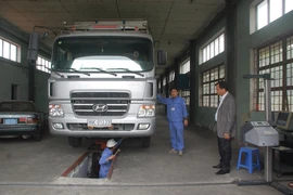 Đình chỉ một trung tâm đăng kiểm vì đăng kiểm viên liên tiếp vi phạm