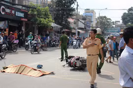 Va chạm với xe tải, người đàn ông tử vong thương tâm