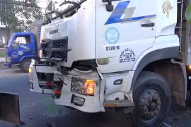 Va chạm liên hoàn 3 ô tô, quốc lộ 1 kẹt cứng