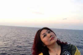 Lẫn lộn duyên nợ bóng đá, nghệ sĩ