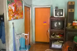 Giả danh cán bộ trường làm trò đồi bại với nữ sinh