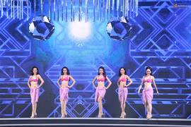 Nóng bỏng phần thi áo tắm đêm Chung kết Hoa hậu Việt Nam 2016