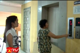 Chậm trễ khắc phục sự cố thang máy nhà G, khu tái định cư Đền Lừ