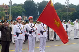 Thanh niên Công an tiêu biểu báo công dâng Bác