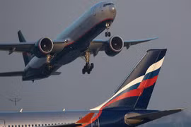 Moscow tuyên bố đáp trả nếu Ukraine đóng cửa không phận đối với hàng không Nga