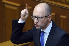 Thủ tướng Yatsenyuk bị tòa án Kiev điều tra tội nhận hối lộ 