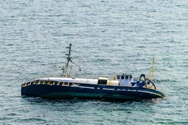 Malaysia: Tàu chở 100 người bị lật, ít nhất 14 người chết