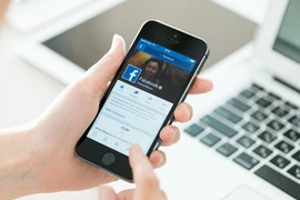 Cai nghiện Facebook khó như bỏ thuốc lá