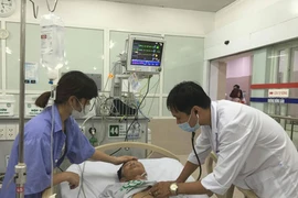 Tiến sĩ muốn hành nghề phải học thêm