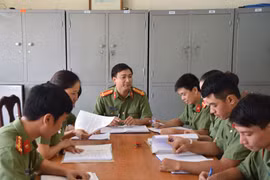 Đằng sau những chiến công