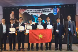 Lần đầu dự Olympic Vật lý - thiên văn quốc tế, Việt Nam giành huy chương Bạc