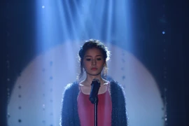 Gil Lê - Chi Pu cùng sánh đôi đảm nhận vai chính trong phim "Yêu" 