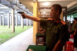 Tưng bừng khai mạc Giải bắn súng ngắn quân dụng Báo An ninh Thủ đô năm 2017