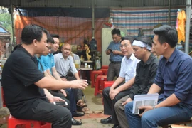 Thăm hỏi và động viên gia đình có 3 mẹ con tử nạn trong vụ hỏa hoạn tại Nam Định