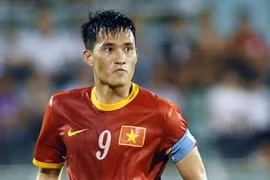 Công Vinh bị nôn ói vì ăn cá biển ở Đà Nẵng