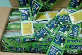 Tạm giữ 10.000 gói dầu gội đầu Trung Quốc giả hàng Việt Nam